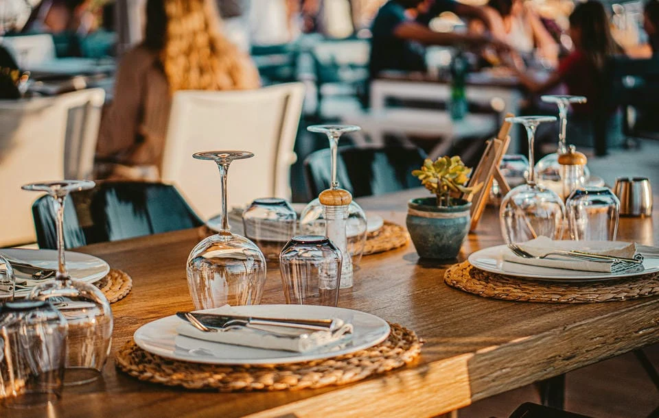 Altın Yunus Hotel & Spa — Restaurant table setting