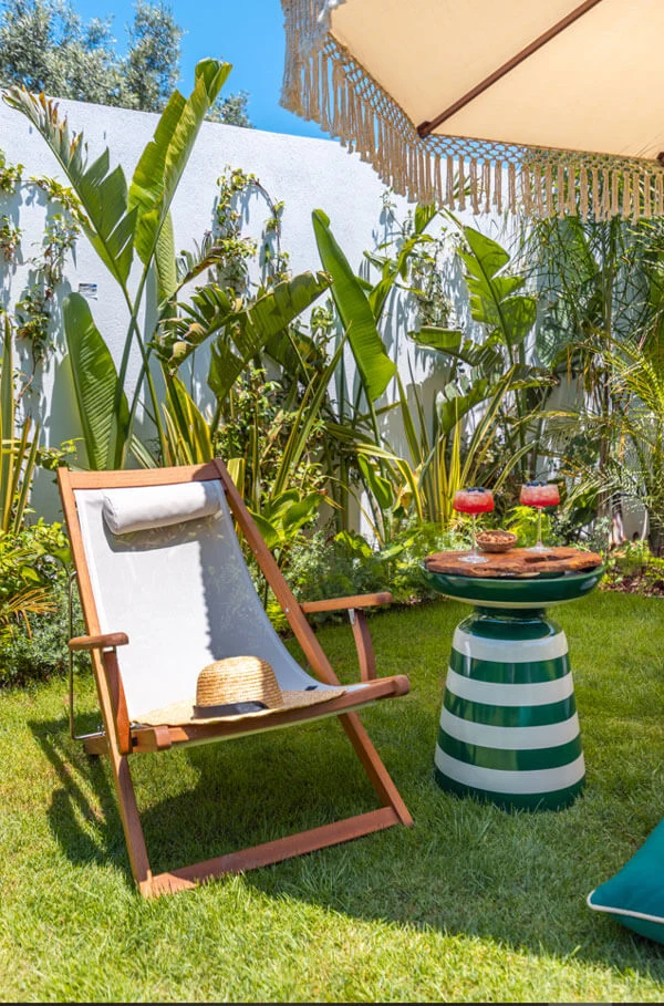 The Xon Hotel — Seating in the hotel garden