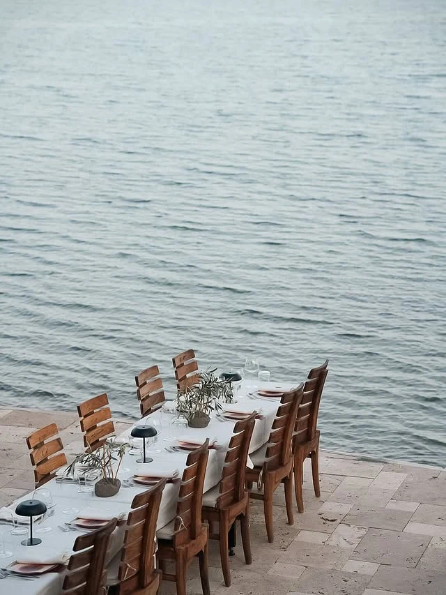 Ritüel tables by the water in Şifne