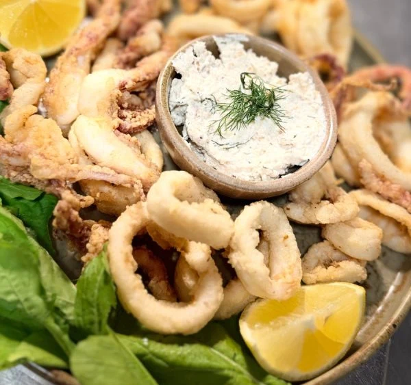 Fehmi Ildır Günbatımı Restoran — Calamari with sauce