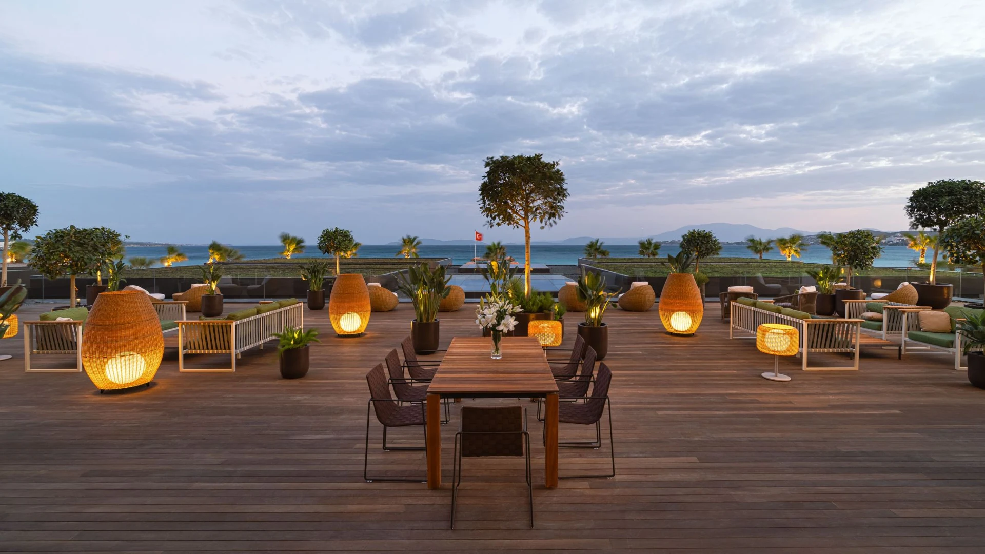 Swissôtel Çeşme Lobi Bar — Terrace tables facing the sea