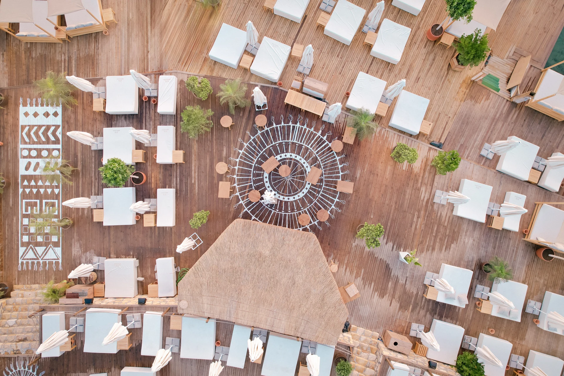 Stage On The Beach — Platform seating seen from above