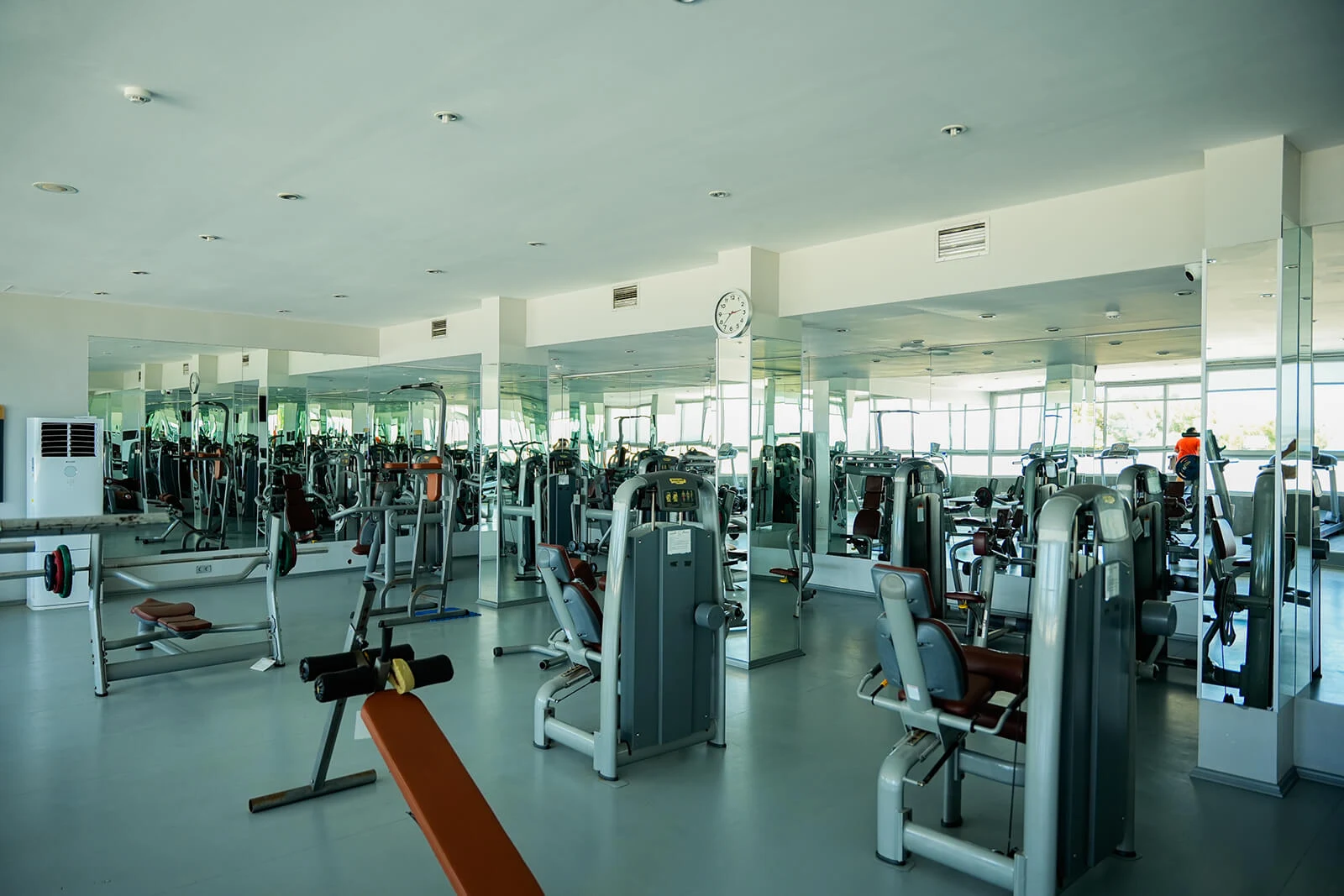 Palmet Spa — Altın Yunus — Spor salonunun ekipmanları