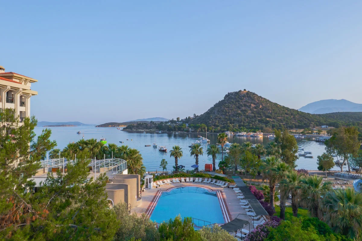 Muup Resort Çeşme — Hotel outdoor pool